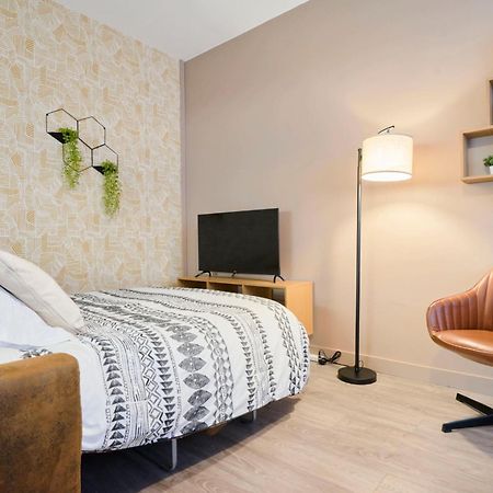 Locationstourcoing - Le 100 Apartment Bagian luar foto