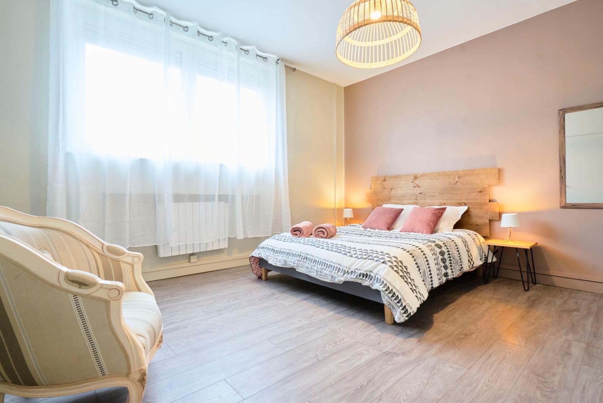 Locationstourcoing - Le 100 Apartment Bagian luar foto